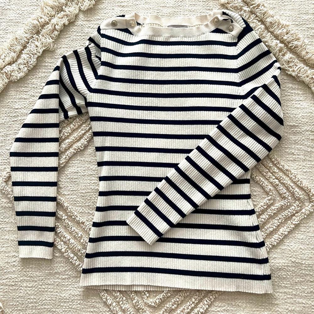 Ribbed knit long sleeve stripped sweater with gold embellishment detail